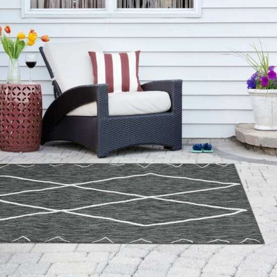 Hot New Madison Park Maya Grey/ White Moroccan Indoor/Outdoor Rug