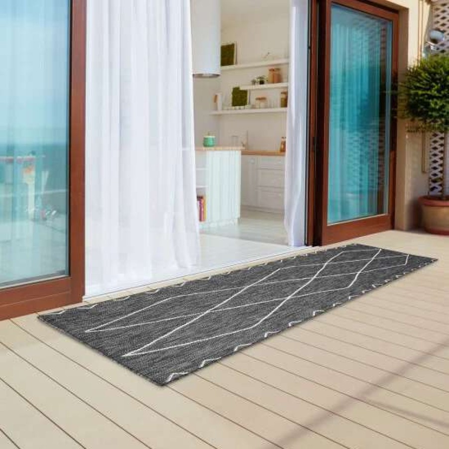 Hot New Madison Park Maya Grey/ White Moroccan Indoor/Outdoor Rug